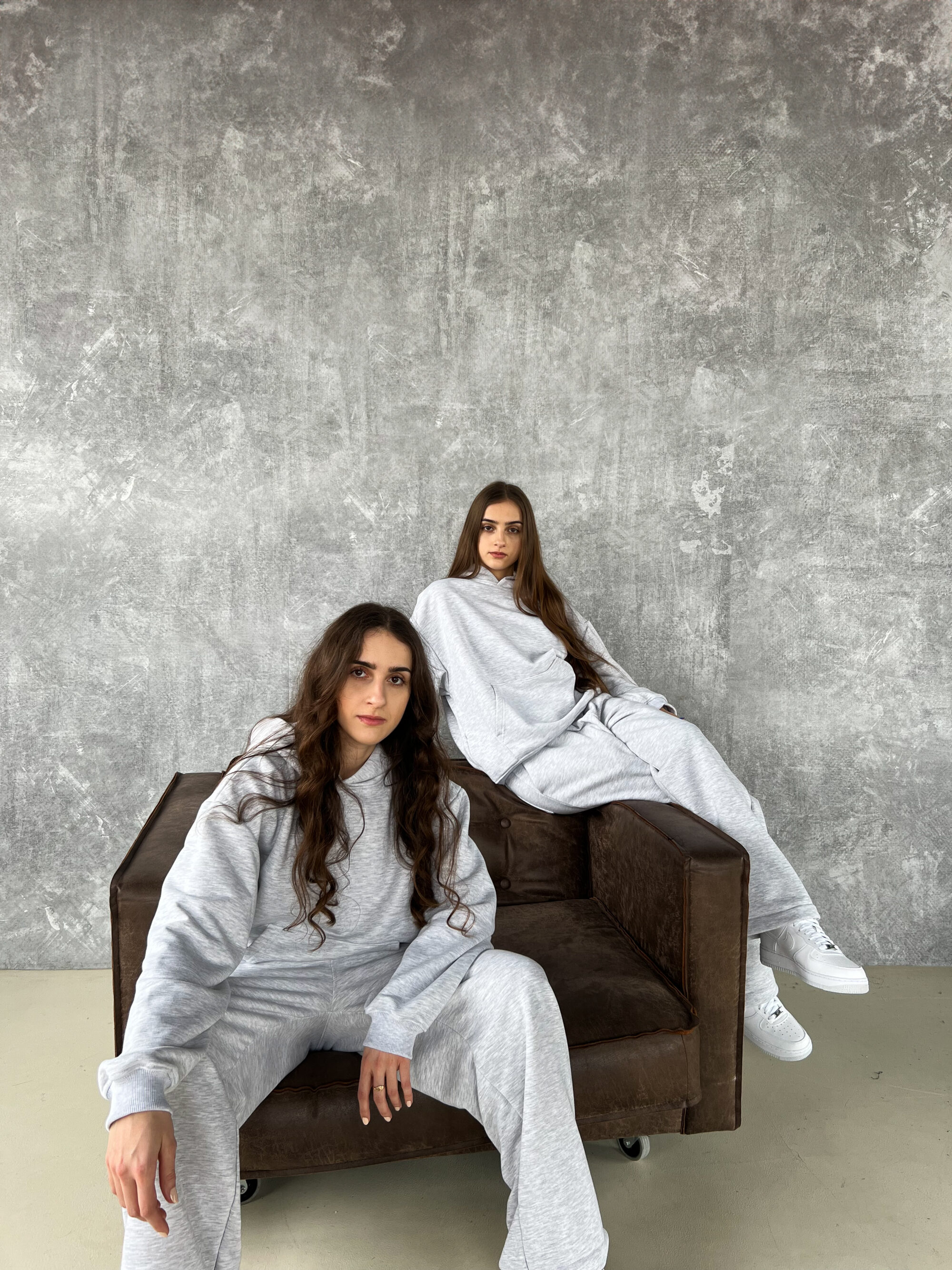 IMG_0538 BOXY CLEAN LIGHT GRAY HOODIE